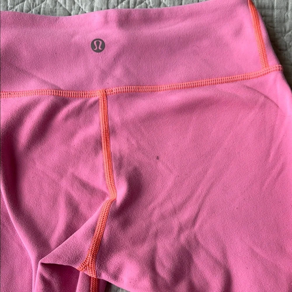 Lululemon Athletica Pink capri Leggings - Picture 5 of 5